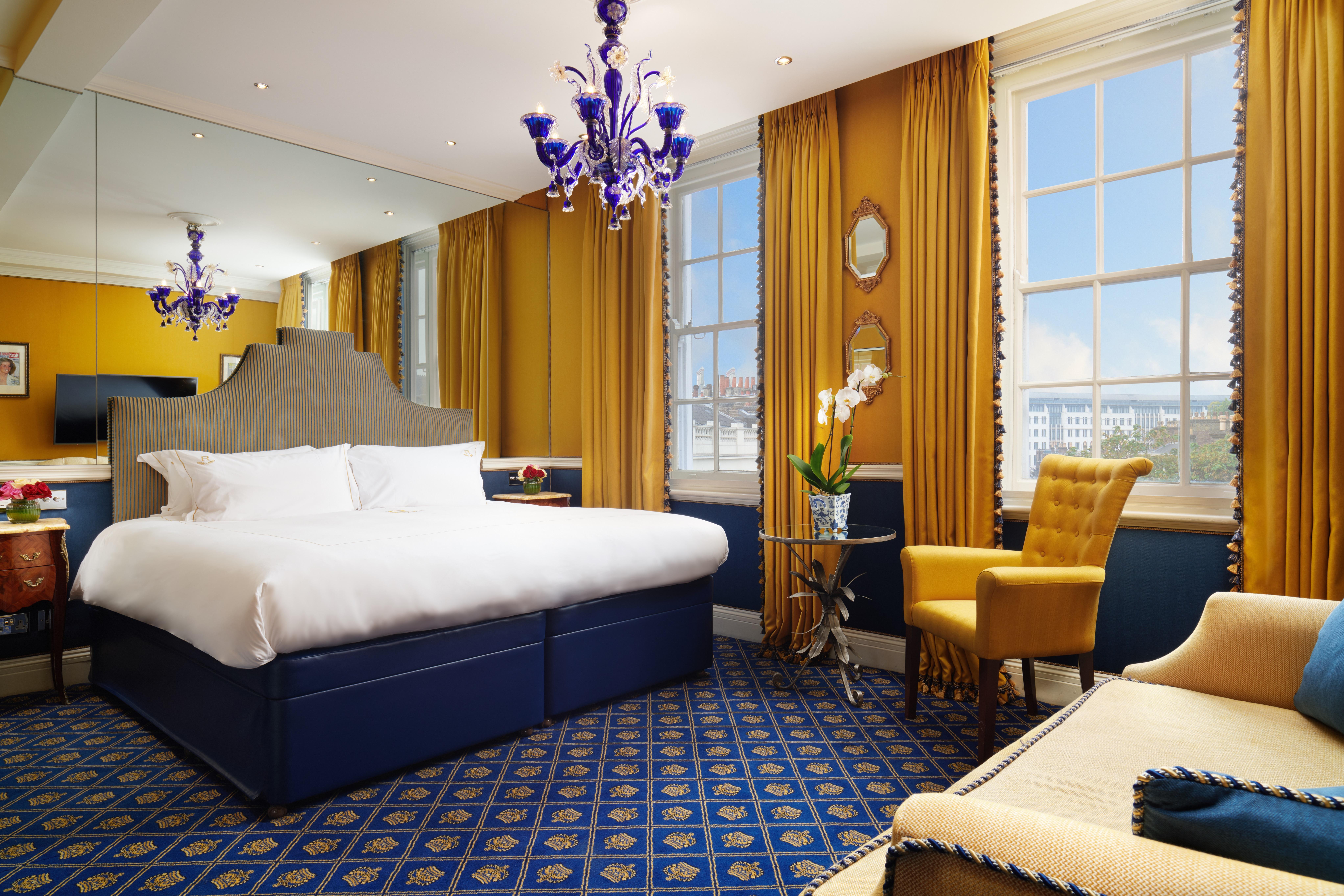 รูเบนส์ แอท เดอะ พาเลซ โฮเทล Hotel ลอนดอน ภายนอก รูปภาพ A suite at the Savoy