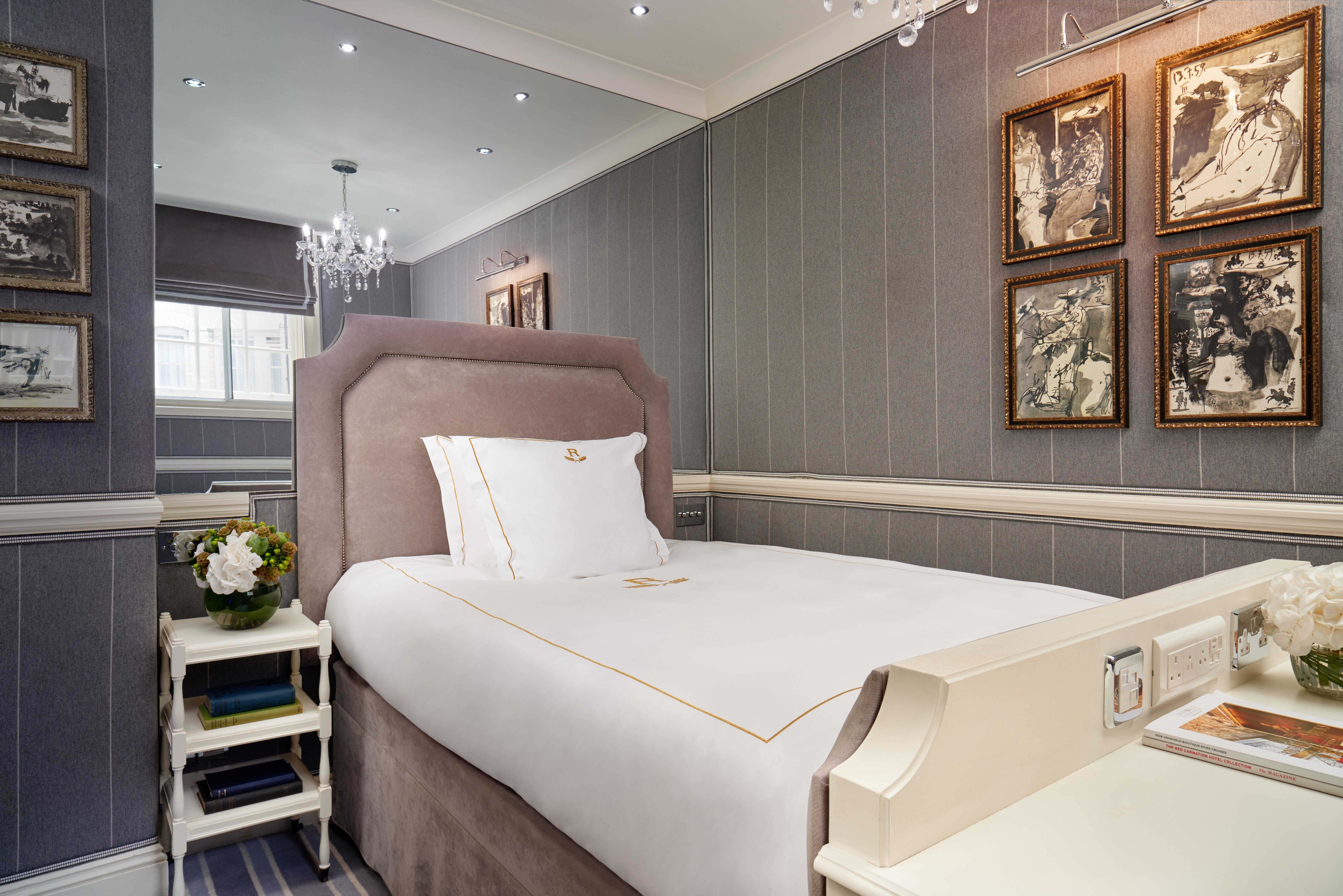 รูเบนส์ แอท เดอะ พาเลซ โฮเทล Hotel ลอนดอน ภายนอก รูปภาพ A single room at The Ivy Hotel