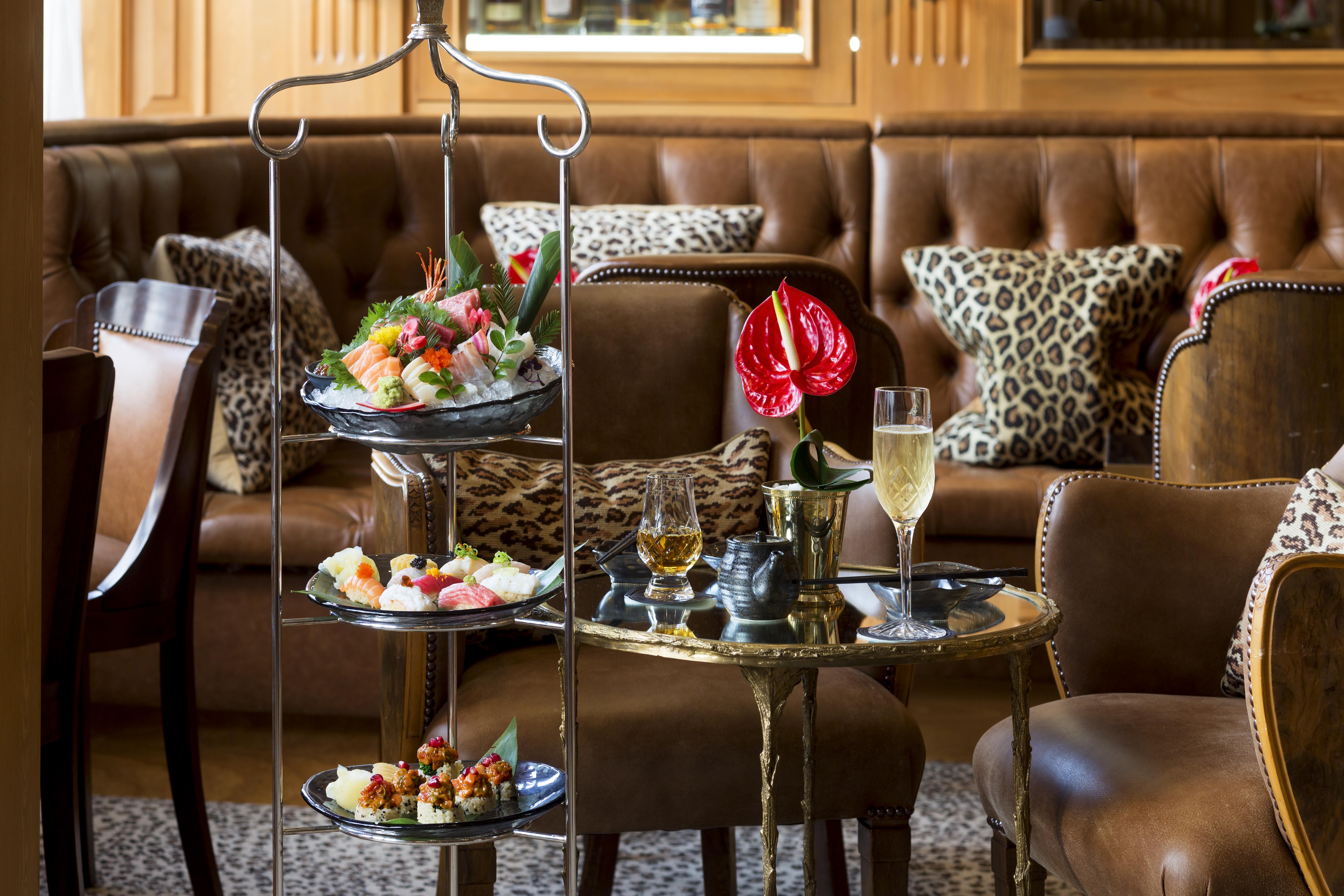 รูเบนส์ แอท เดอะ พาเลซ โฮเทล Hotel ลอนดอน ภายนอก รูปภาพ Afternoon tea at the Savoy