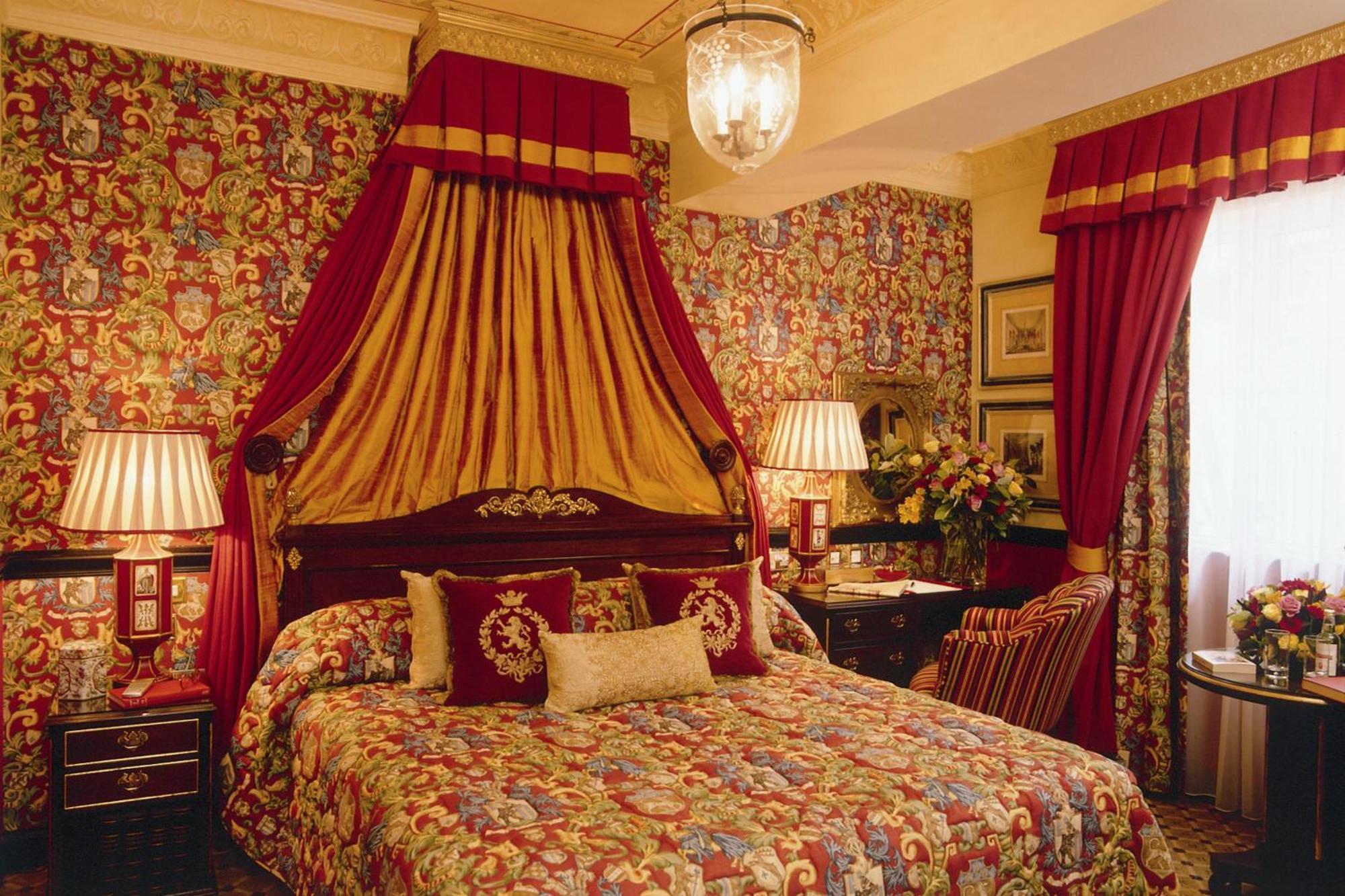 รูเบนส์ แอท เดอะ พาเลซ โฮเทล Hotel ลอนดอน ภายนอก รูปภาพ A room at the hotel