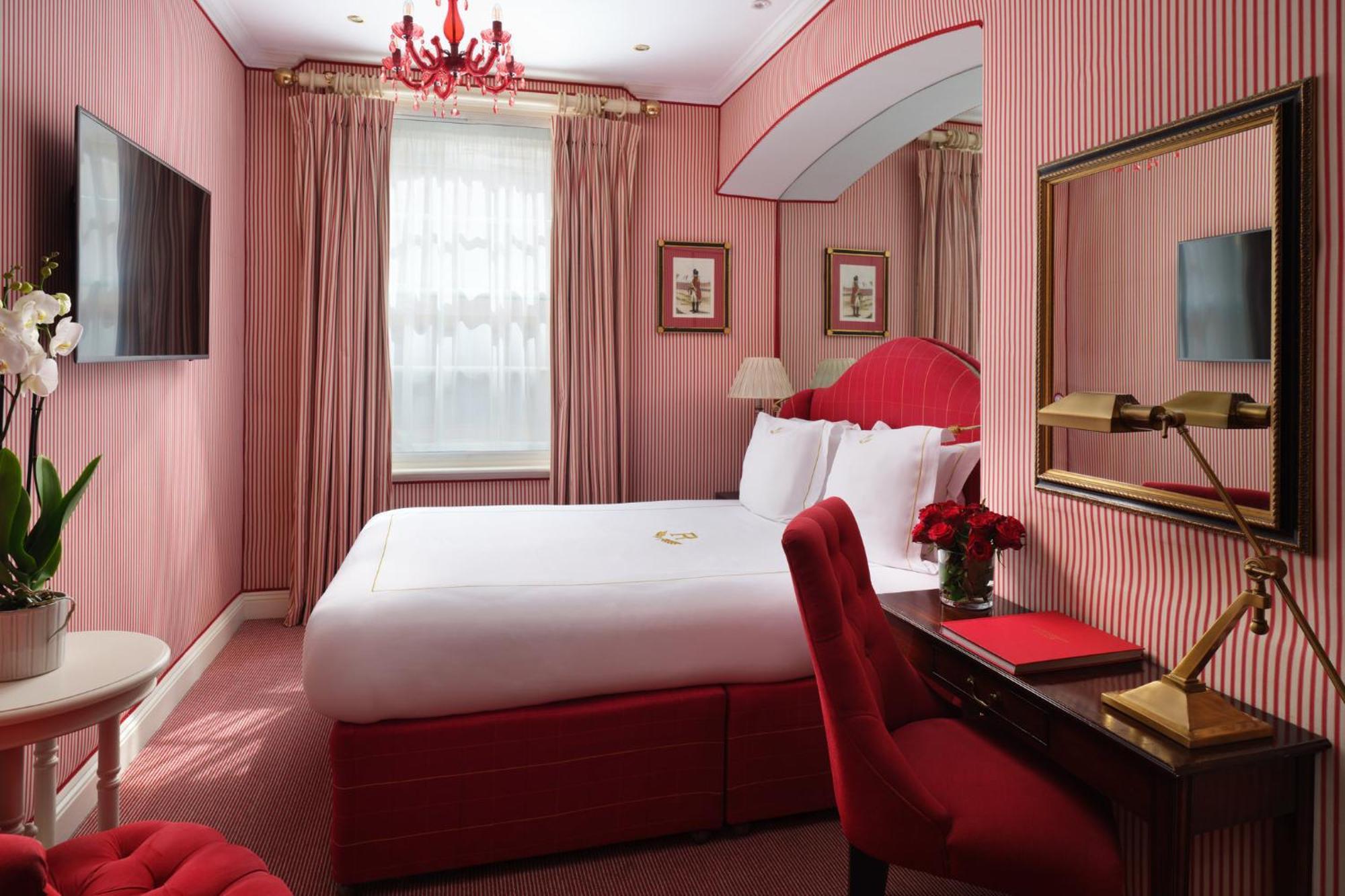 รูเบนส์ แอท เดอะ พาเลซ โฮเทล Hotel ลอนดอน ภายนอก รูปภาพ A room at the hotel